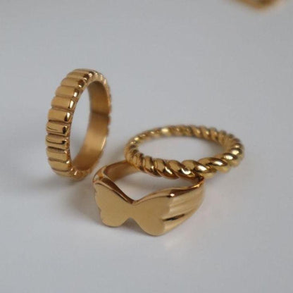 PAPILLON RING